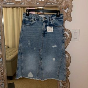 SOLD Zara jeans skirt size S NWT. Brand new. Light washed